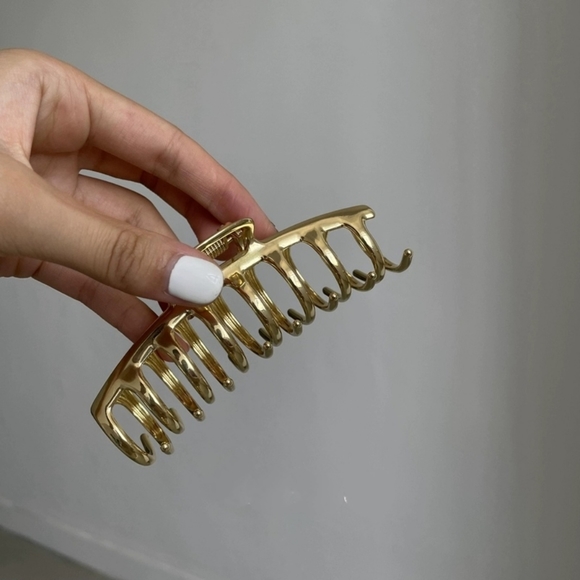 NEW! Hair Accessories - Picture 4 of 7